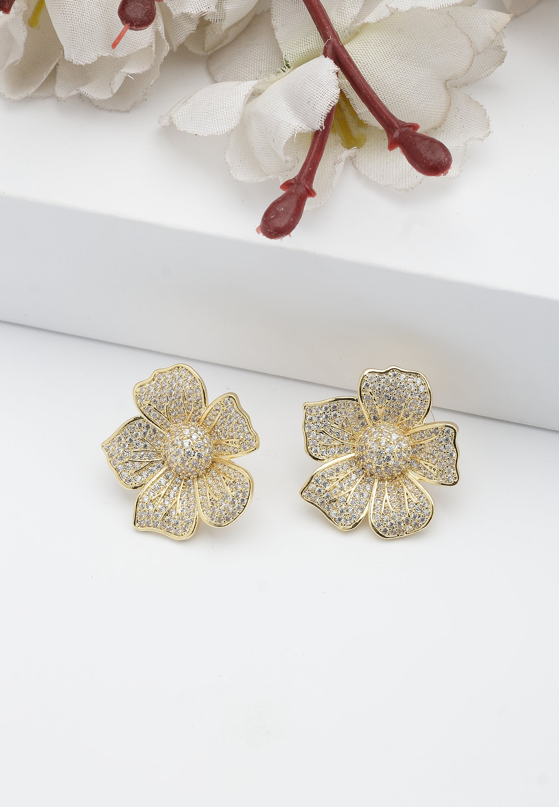 Pendientes de Stud Florales Radiantes