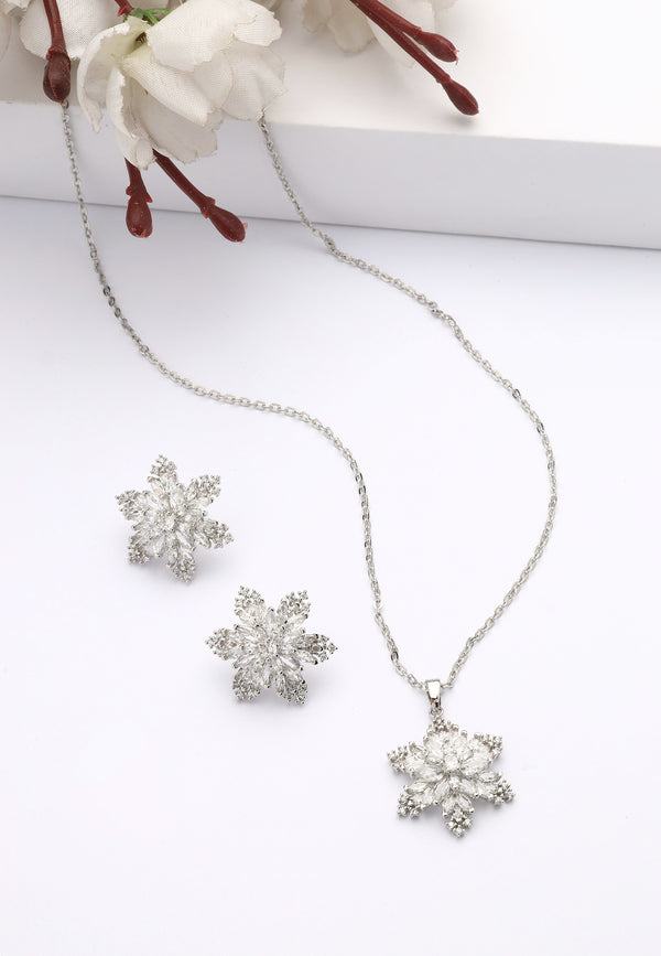 Sparkling Floral Earrings and Necklace Set