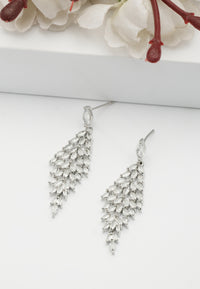 Boucles d'oreilles en goutte de rosée en diamant